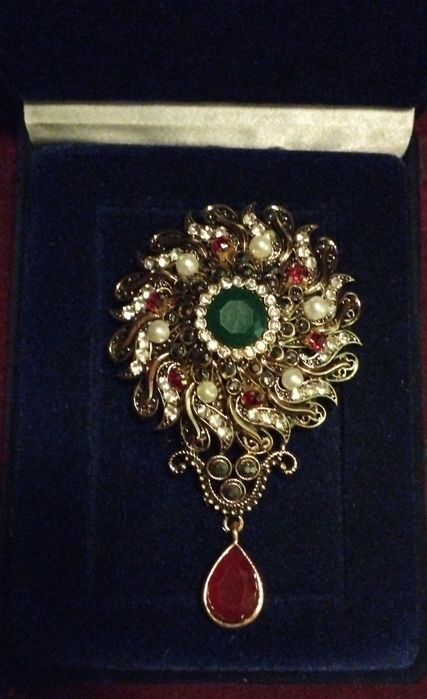 Дворцовая брошка "Анжелика"- символ Успеха, США