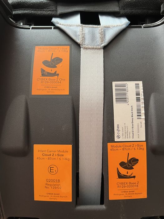 Автокрісло Cybex Cloud Z i-Size чорного кольору (2 шт / двійня )