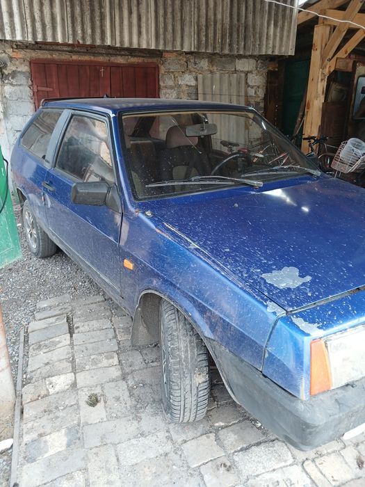 Авто на ходу газ.бензин.