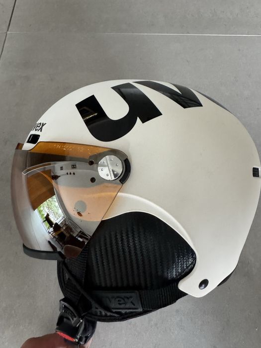 Kask narciaski UVEX Hlmt 500 Visor kask z szybą unisex