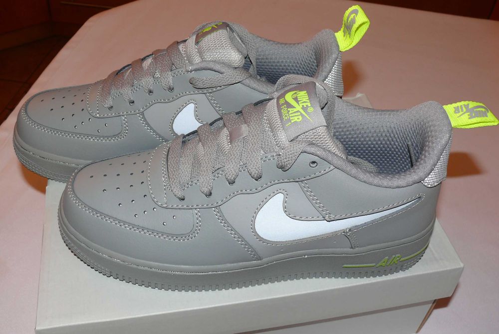 Buty oryginalne NIKE AIR FORCE 1  07 LV8 GS 39 EU  24,5 CM