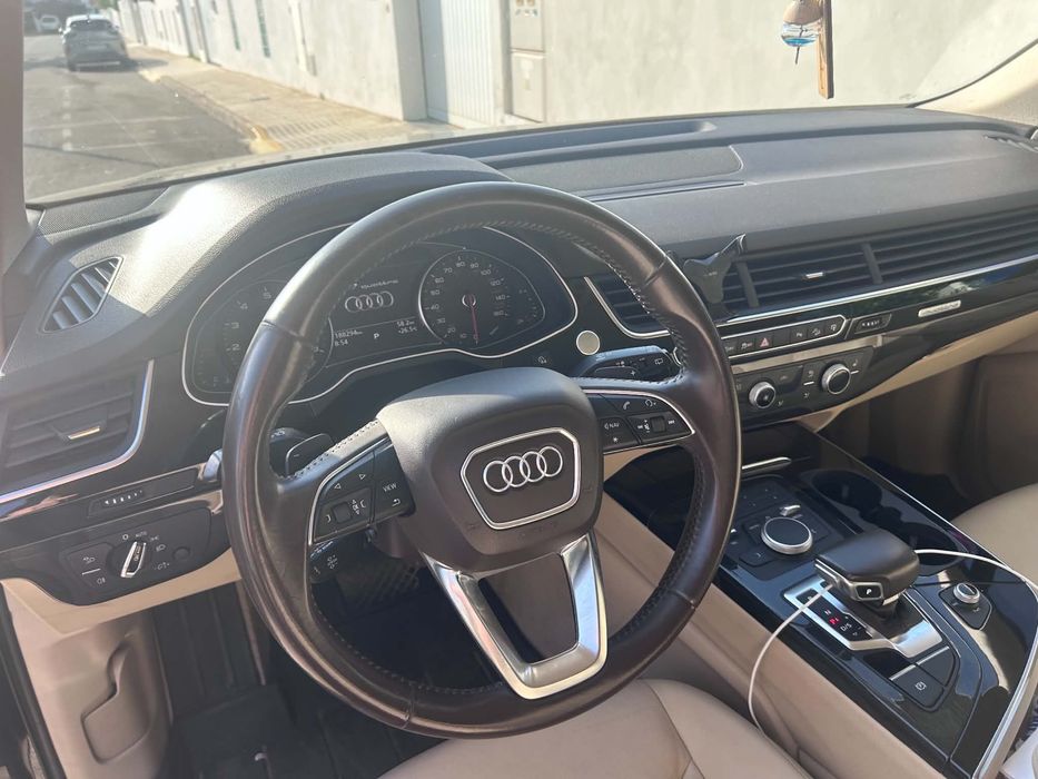 Audi Q7 3.0tfsi 7 osobowe