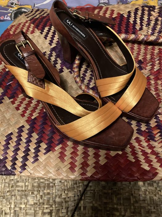 Sandalias salto de senhora 40