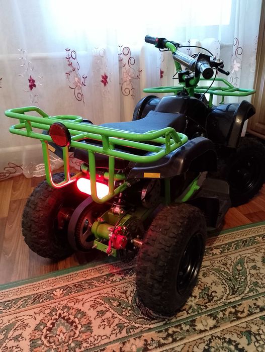 Дитячий квадроцикл