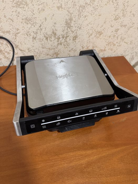 Электрогриль Maxxmee.