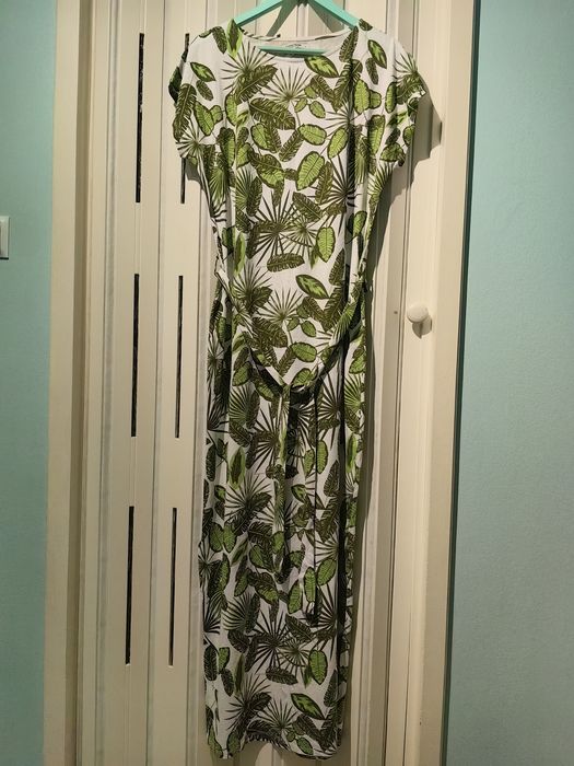 Nowa długa biała sukienka w zielone liście z wiązanym paskiem