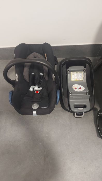 Maxi Cosi Adorra 2 com ovo e isofix para o carro