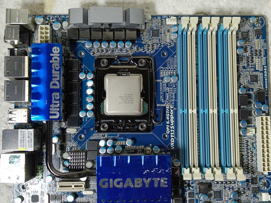 КОМПЛЕКТ Материнська плата Gigabyte GA-X58A-UD3R + проц i7-960 LGA1366