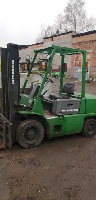 погрузчик мітсубіші 2.5т 3м. дизель