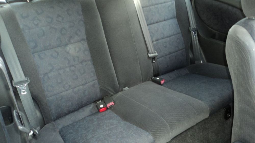 Toyota Corolla E11 1.4 3P 2001 - Para Peças