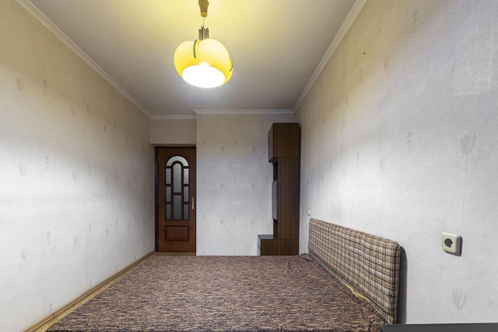 Продаж 3к квартири Київ, Верховинна 87 (метро Житомирська)