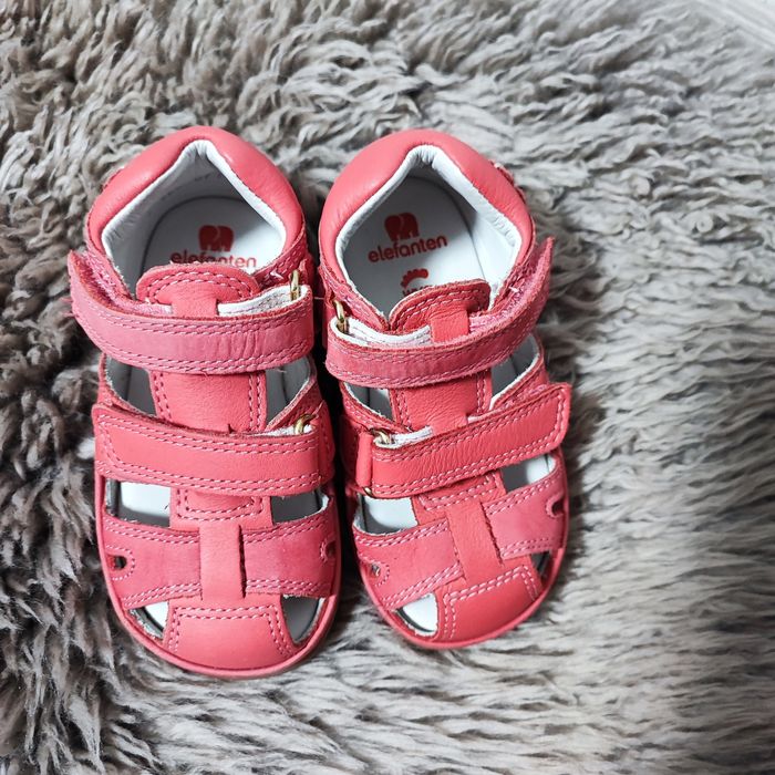 Шкіряні босоніжки Elefanten 21р
