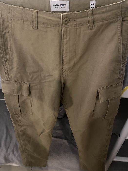 Calça cargo com ajustador nos pés, otima qualidade