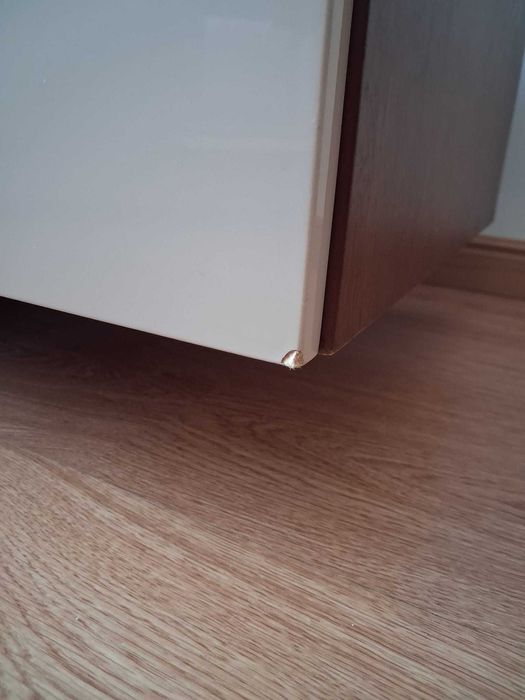 Mobiliário de Sala Completo (13 Peças) – Design Moderno Lacado/Nogueira