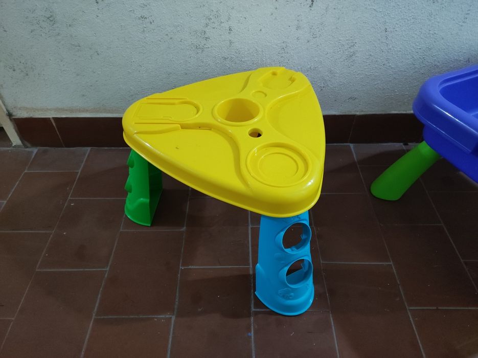 Mesas de plasticina para crianças