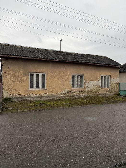 Продається будинок в центрі