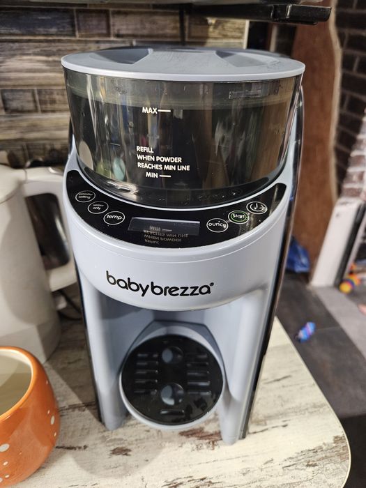 ПРОДАМ Baby Brezza Formula Pro Advanced