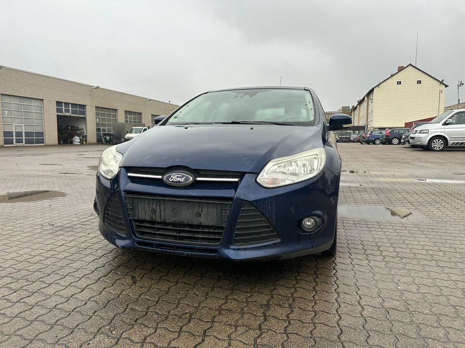 Авторозборка Форд Фокус 3 Запчасти Ford Focus 3 Ляда Mk3 Двері Фари