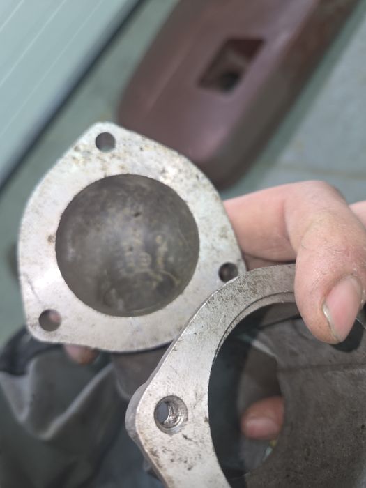 Obudowa termostatu fiat 125p