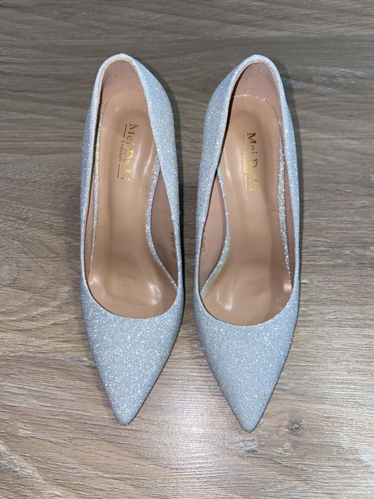 Туфлі на підборах