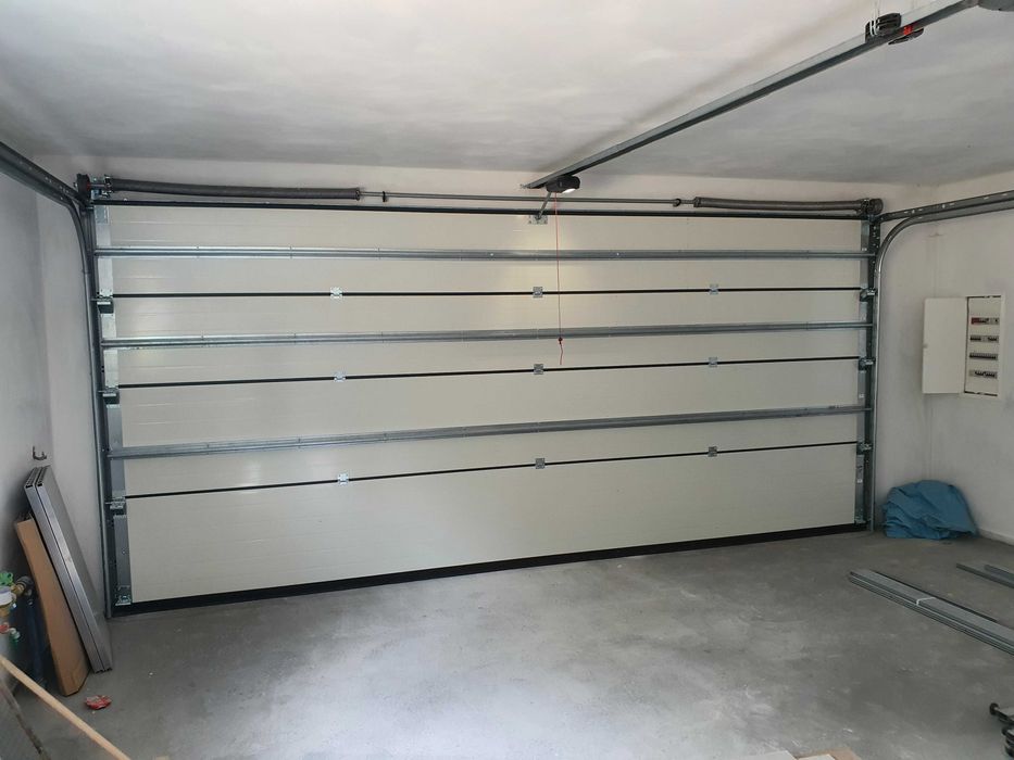 Brama garażowa Biała 3000x2500