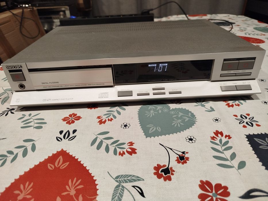 Philips CD 471    stan bardzo dobry