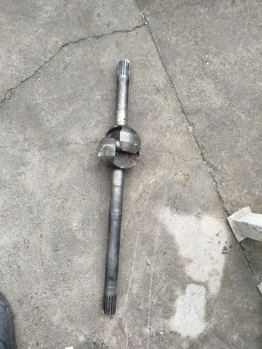 Шрус,полуось коротка газ 66