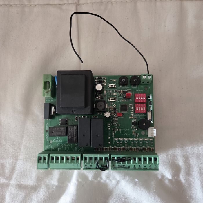 Universal Electronic Gate Motor Controller460149903024476161