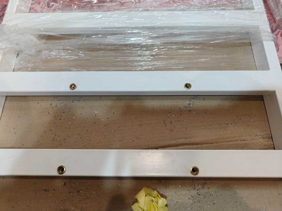 Стійка для монтажу гибридного інвертора та батареї