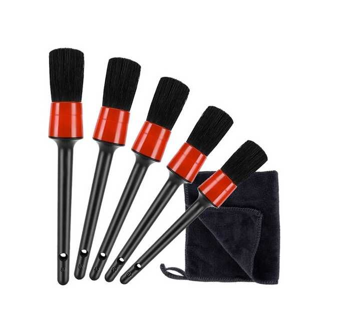 Escovas de limpeza detalhe Moto e auto