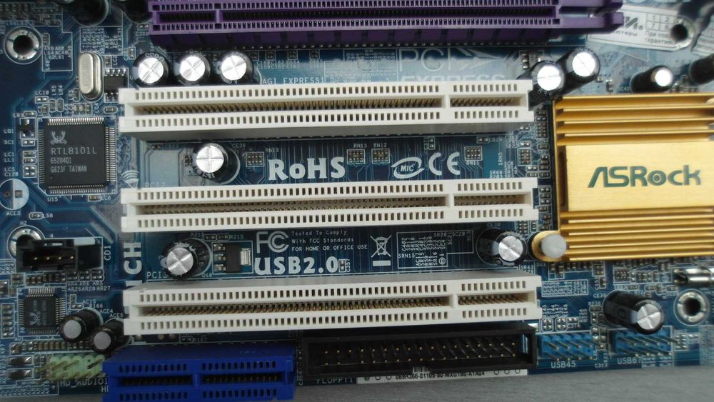 Материнская плата ASROCK