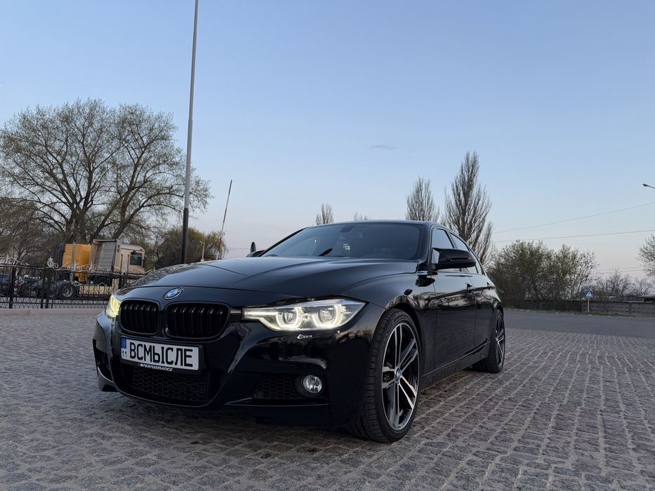 Продам Bmw  f30 2014 год