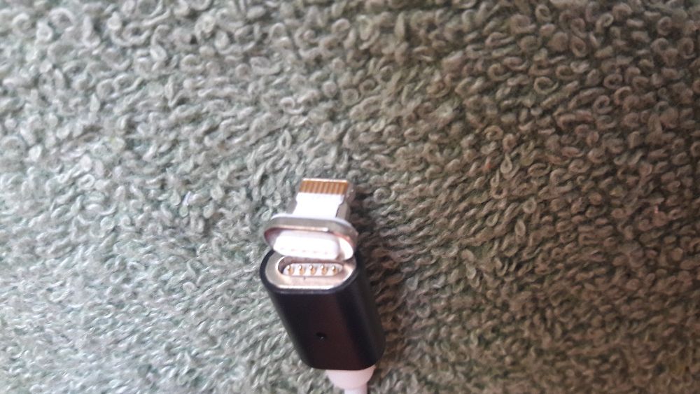 Магнитный кабель для зарядки Айфонов USBiphone