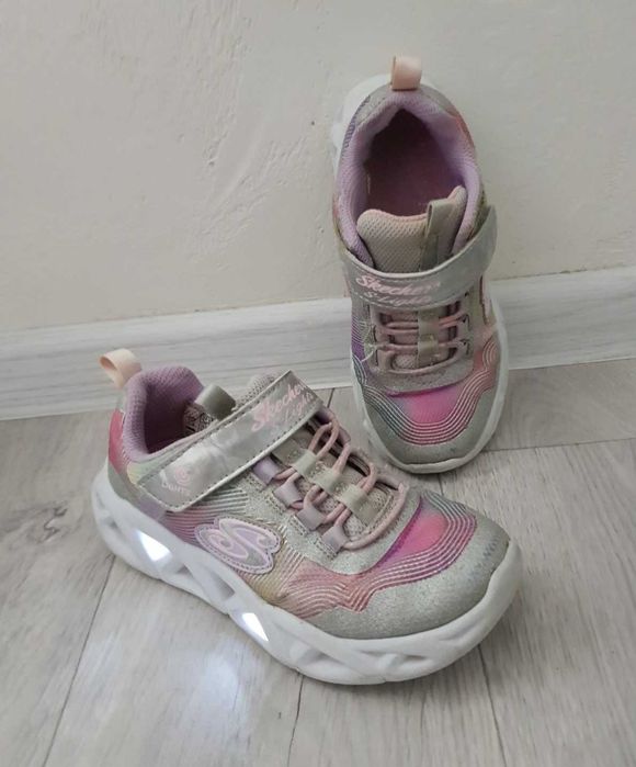Кросівки Skechers 28 розмір на дівчинку