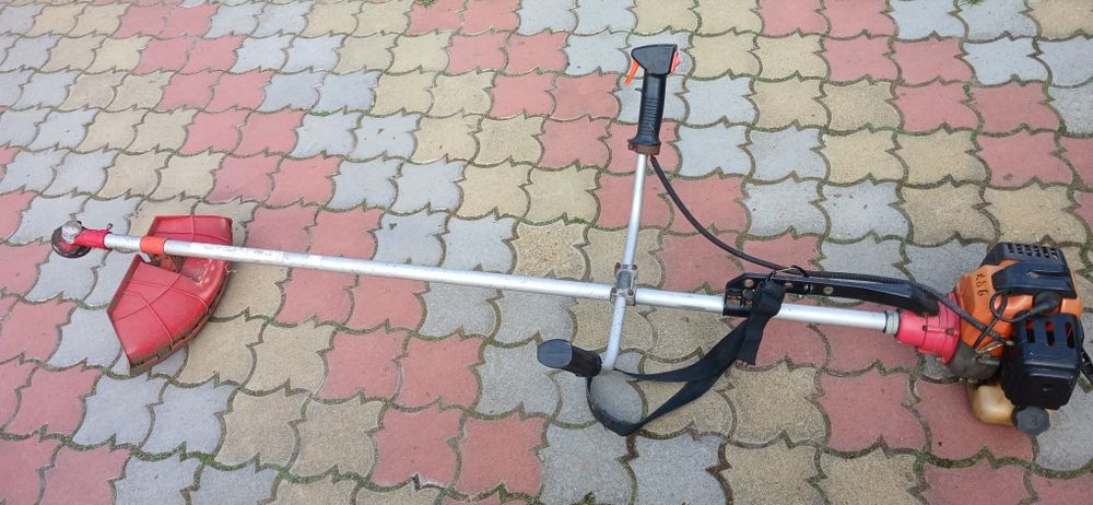 Продам мотокосарку