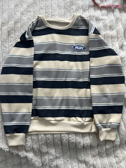 свитшот в полоску