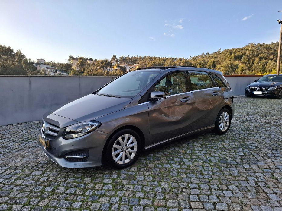 Mercedes B 180 d Style [CX Aut) FULL EXTRAS 119 Mil kms Nacion de 2016