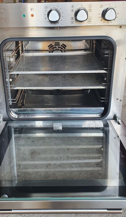 Конвекційна піч  METRO б/у з Німеччини.