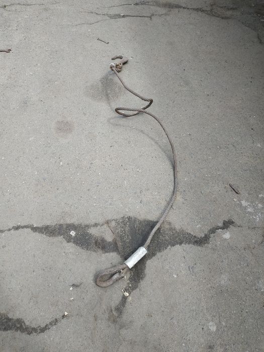 Трос с крюком стальной