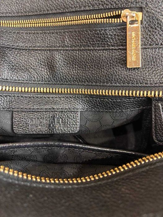 Роскошна шкіряна сумка середнього розміру Michael Kors
