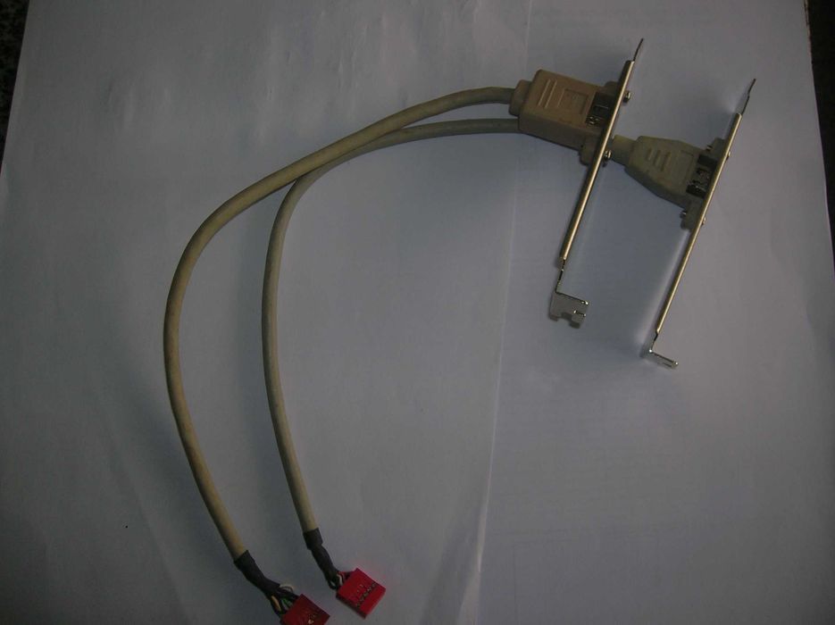 Porta Firewire sem uso.446751229692487681