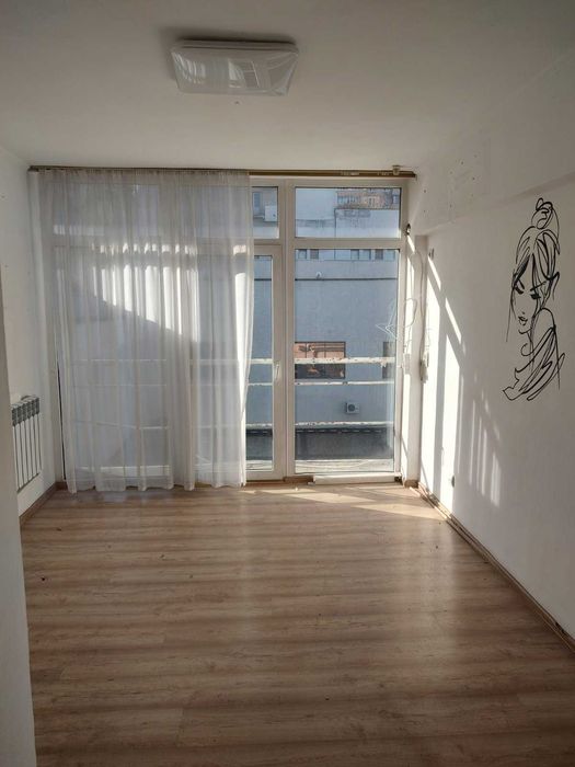 Ст.м. Голосіївська- 1 хв! Здам офіси 15-16 м.кв. Є своя мокра точка!!