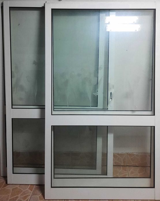 Conjunto de 4 Portas de Correr Usadas