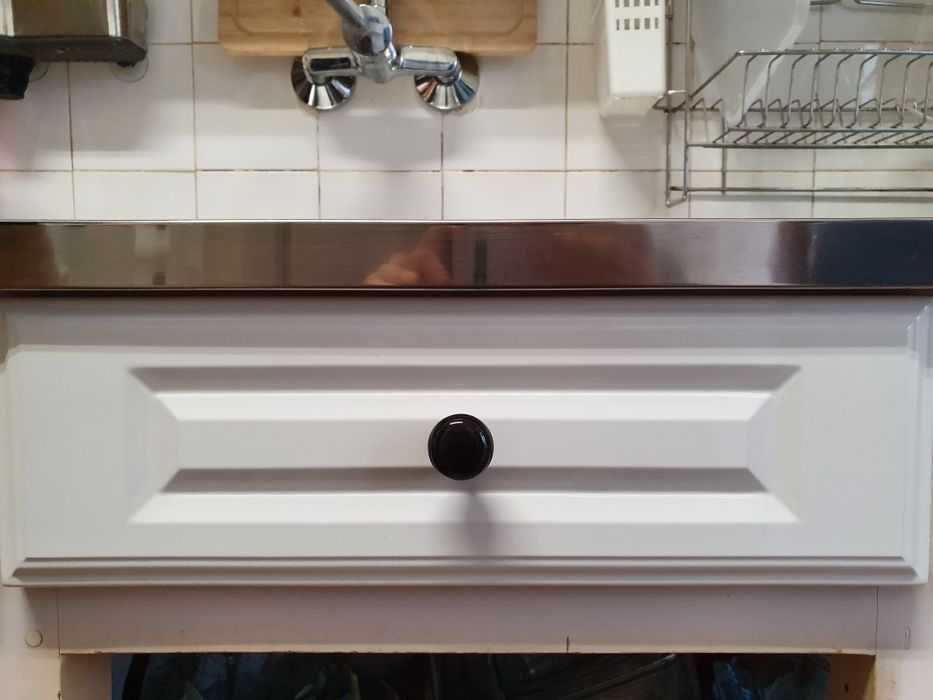 Portas e gavetas de cozinha