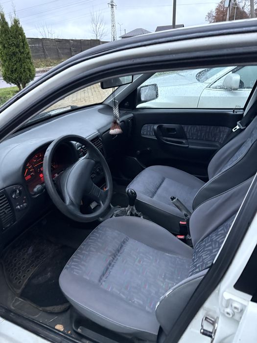 Seat cordoba 1999 1.4 Бензин