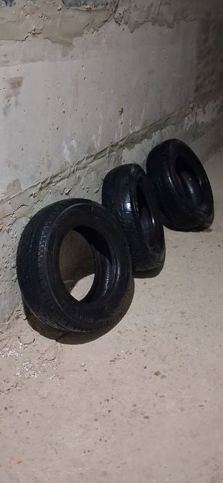 Продам гуму в середньом стані