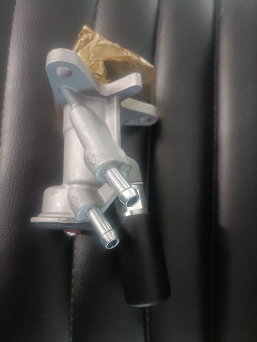 POMPKA PALIWA DO DEUTZ z pompką ręczną
 z pompką ręczną