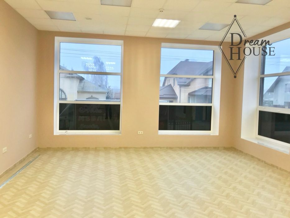 Продаж комерційного приміщення у новобудові