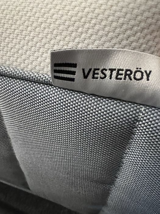 Materac IKEA Vesteroy ( twardy )140x200 jak Nowy