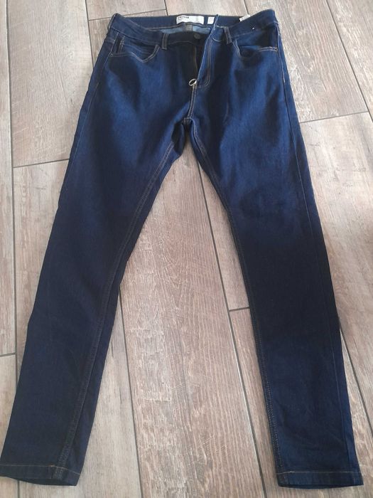 3 pary spodni Bershka